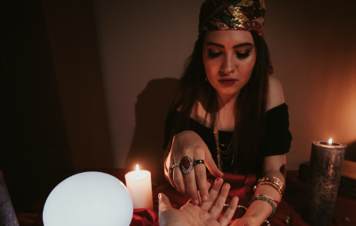 Voyance amoureuse en ligne avec tirage du tarot amoureux 2026